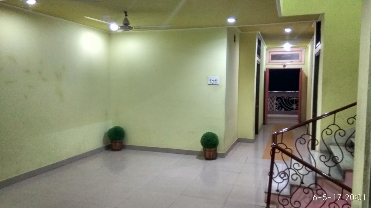 Hotel Varsa Dibrugarh エクステリア 写真
